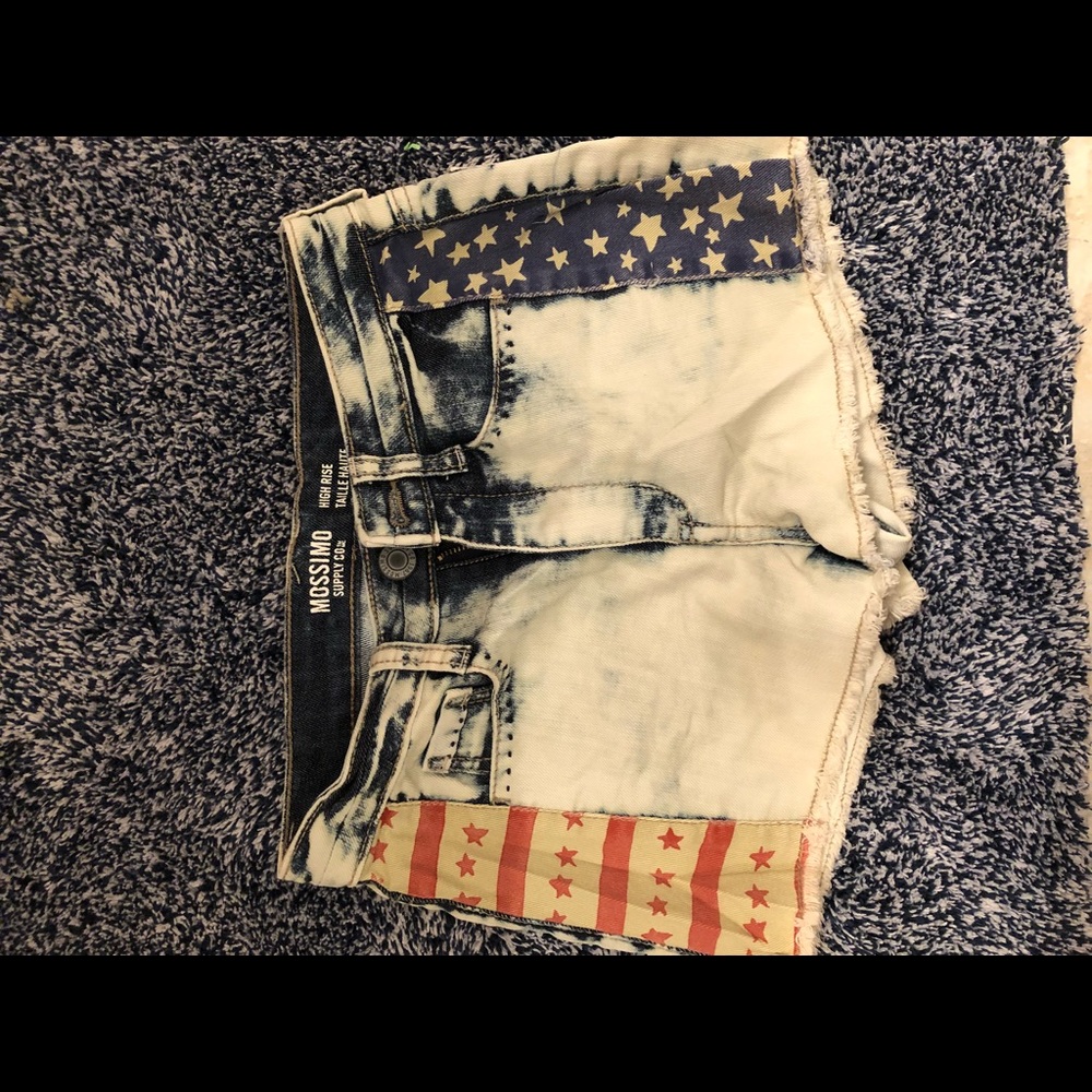 Perfect for 4th of July! High waisted shorts